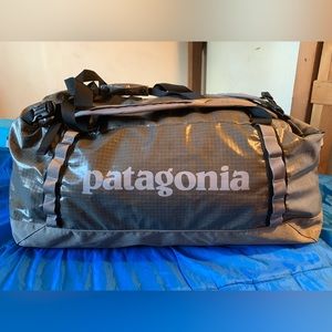 Patagonia Black Hole Duffel, 90 liters, gray